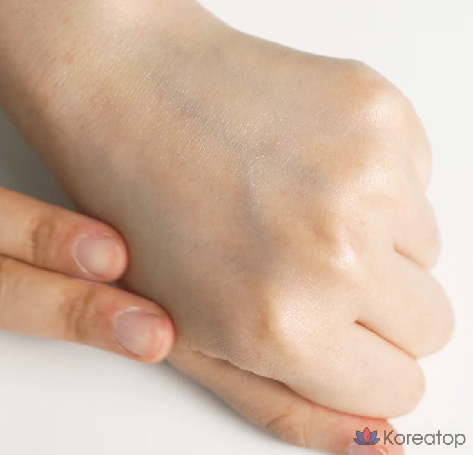 Солнцезащитный гель Isntree с гиалуроновой кислотой, SPF50+ PA++++, 50 мл, 1 шт.