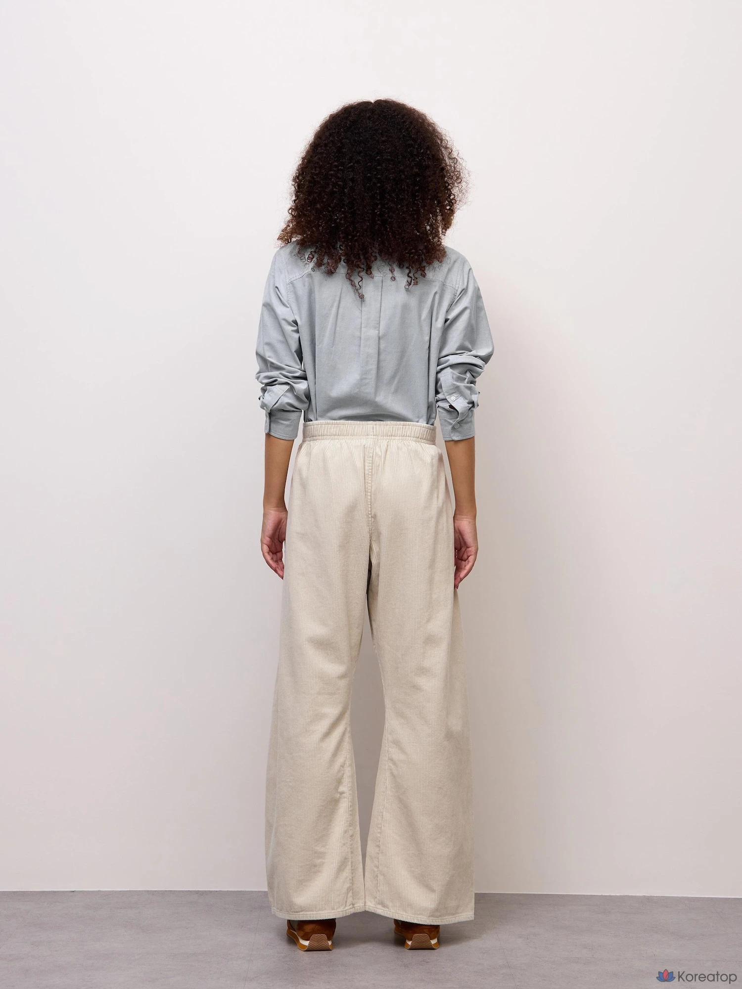 Брюки Uniqlo Corduroy 3D Barrel Pants