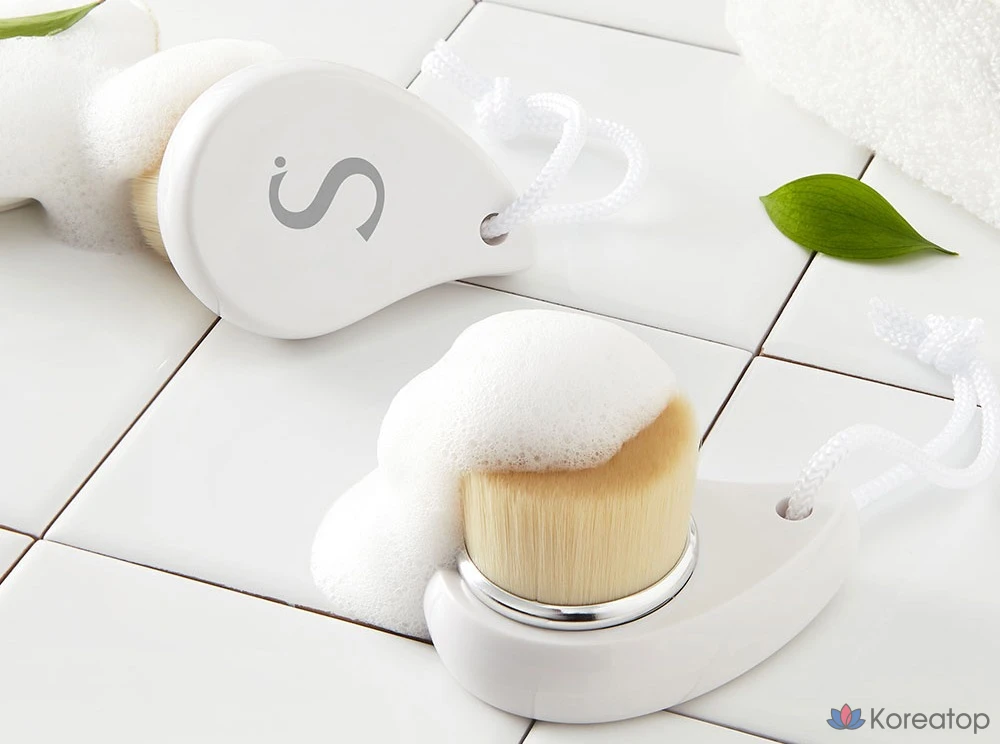 Кисть для чистки пор Swanicoco, разные цвета, 1 шт.