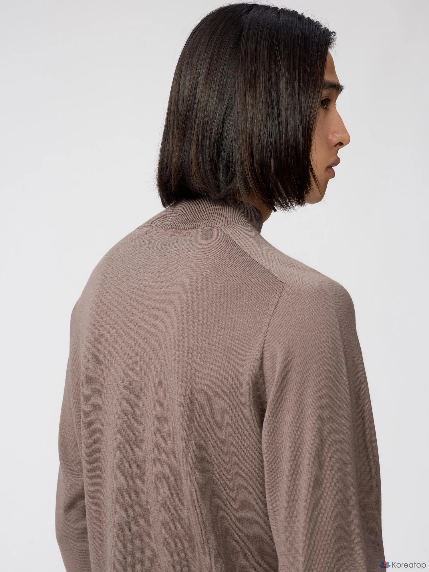 Свитер Uniqlo 3D Knit Mock Neck Sweater