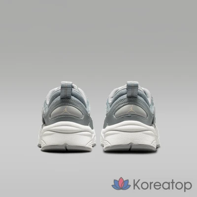 Кроссовки женские Jordan Trainer O/S