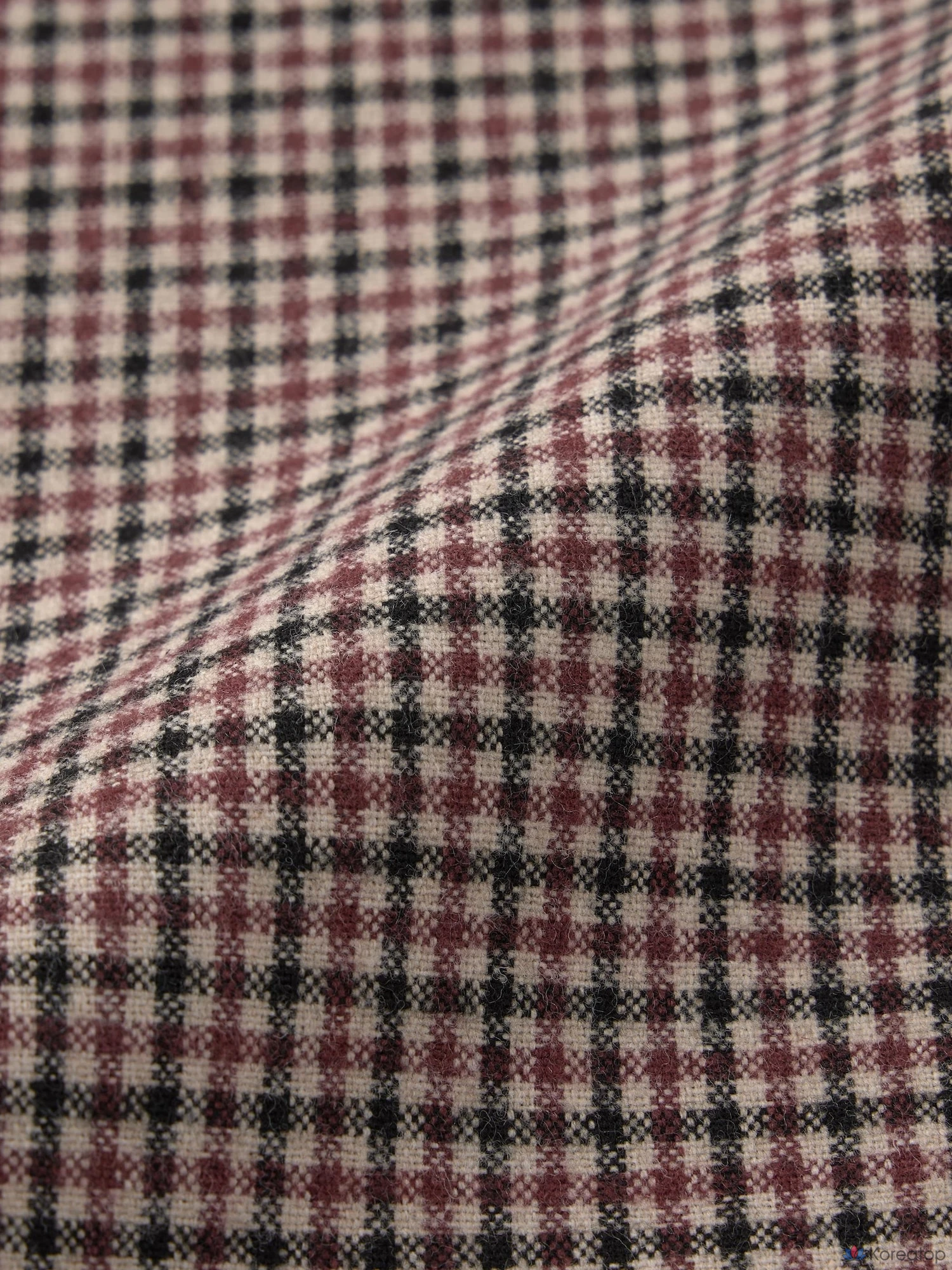 Брюки Uniqlo Check Tuck Tapered Pants