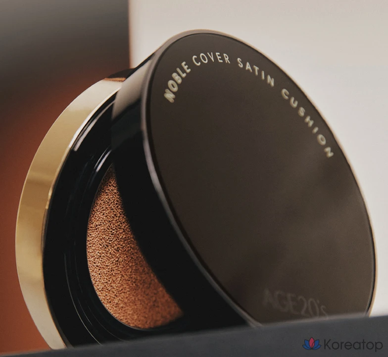 Набор из 1 тюбика атласной губной подушечки Noble Cover Satin Cushion 12 г + сменный блок 12 г, нейтральный цвет слоновой кости.