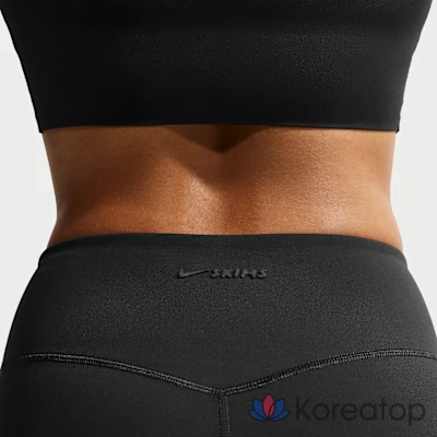 Велосипедки женские Nike Skims Matte High-Waist 7-inch Biker Shorts