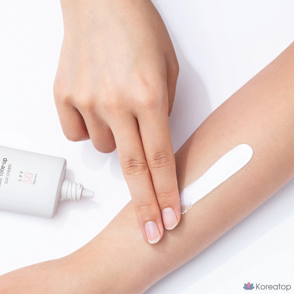 Солнцезащитный крем Cosnori Mild Tone-Up SPF50+ PA++++, 50 мл, 1 шт.