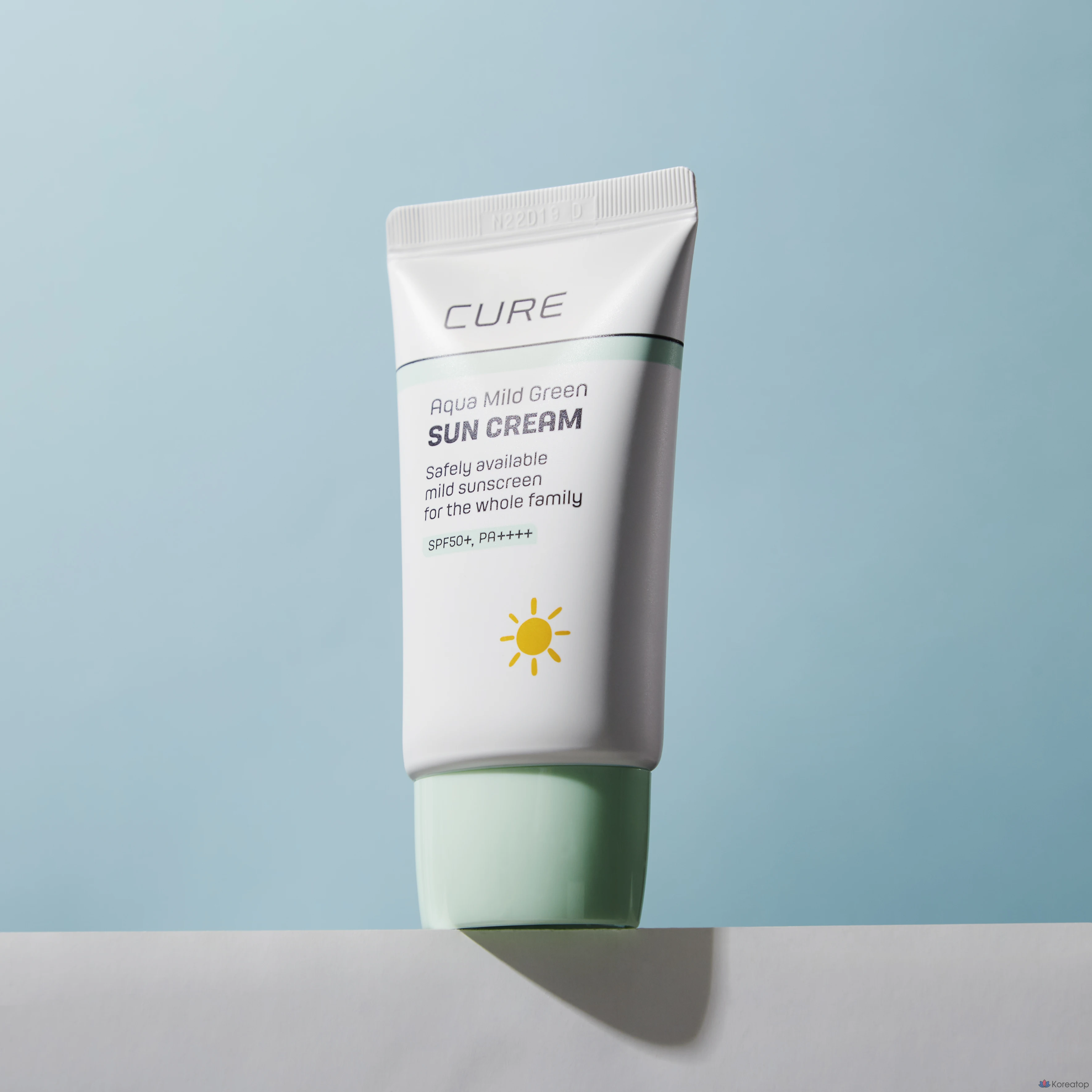 Солнцезащитный крем KIM JEONG MOON Aloe Cure Aqua Mild Green Sunscreen SPF50+ PA++++, 40 мл, 1 шт.