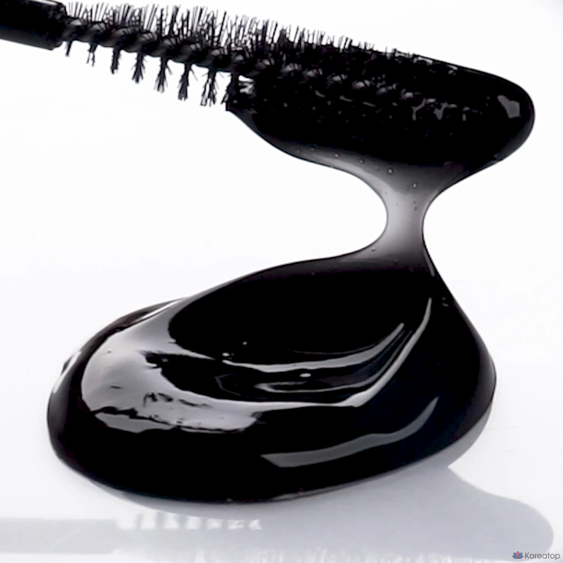 Сыворотка для ресниц Marshique Enriched Eyelash Serum Black, 7,5 мл, 1 шт.