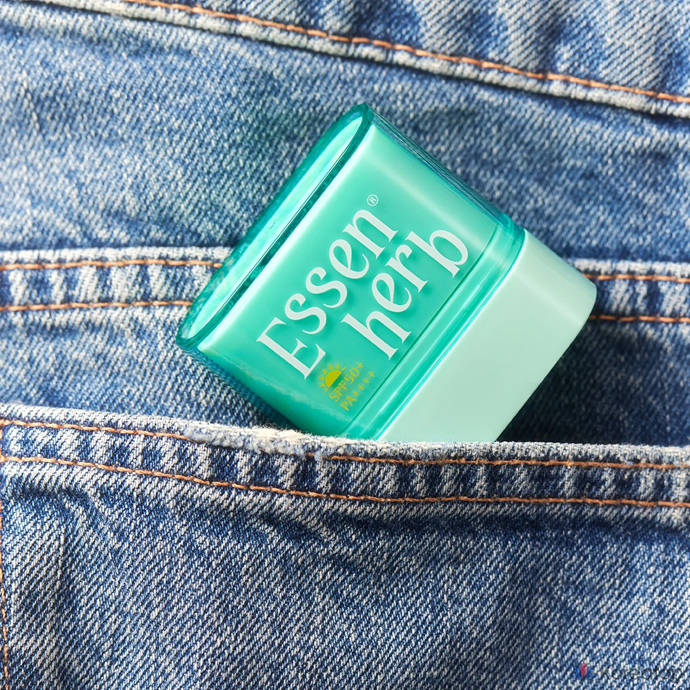 Солнцезащитный стик EssenHerb Multi-Defense Cloud Fit Airy SPF50+ PA++++, 1 шт., 10 г