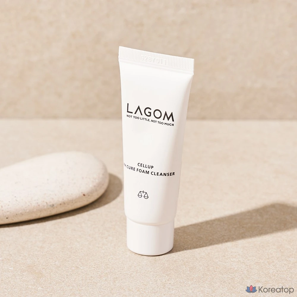 Очищающее средство LAGOM Low pH Cure Cleanser, 120 мл, 1 шт.