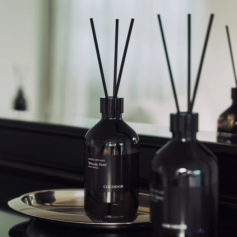 Диффузор для дома Cocodor Grande Diffuser Set, ароматы Woody Hotel, Pure Cotton, Bookstore in the Wood, 500 мл x 3 шт.