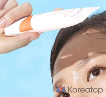 Набор Estura Derma UV365 Barrier Moisture Mineral Sunscreen SPF50+ PA++++ 40 мл + успокаивающие подушечки (2 шт.) + успокаивающая сыворотка (5 мл), 1 шт.