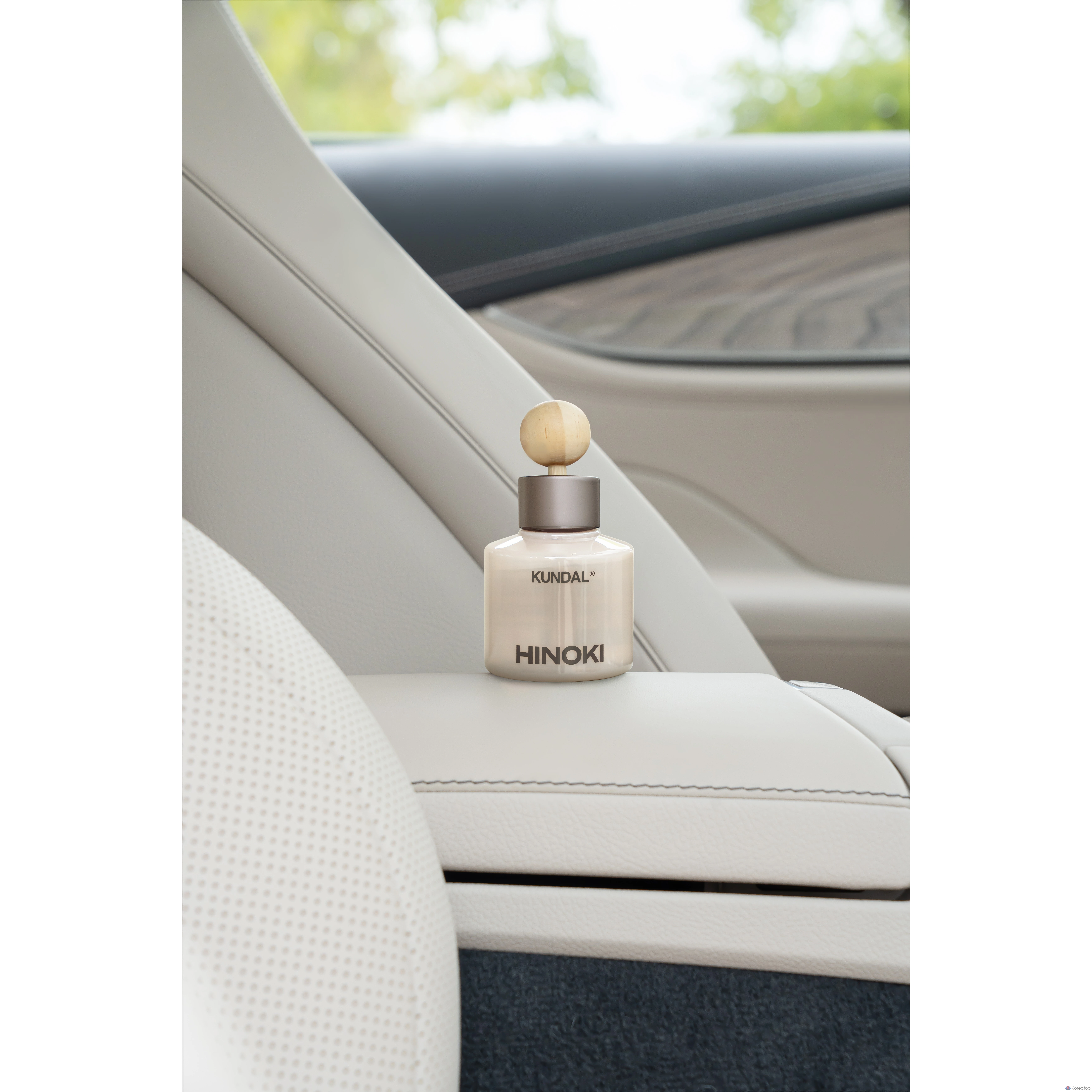 Автомобильный освежитель воздуха Kundal, 75 мл, 2 шт., набор из 2 деревянных шариков, цвет хиноки, 1 шт., фото 3