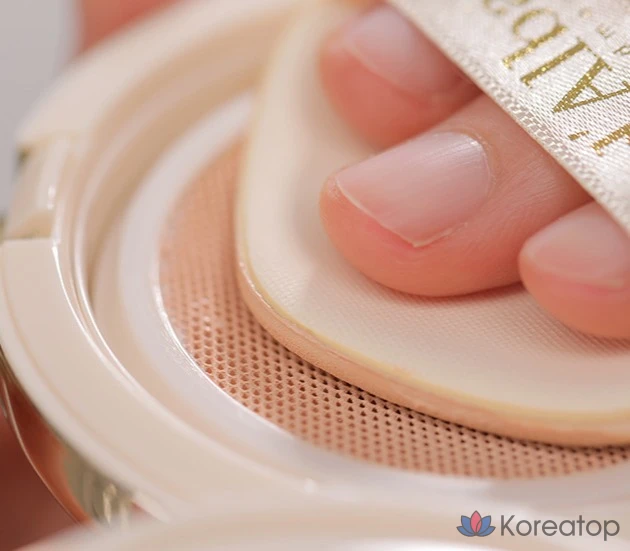 Тональный крем-кушон D'alba Serum Glow Fixing Cover Cushion Foundation, 17 г, № 21, 1 шт., фото 6