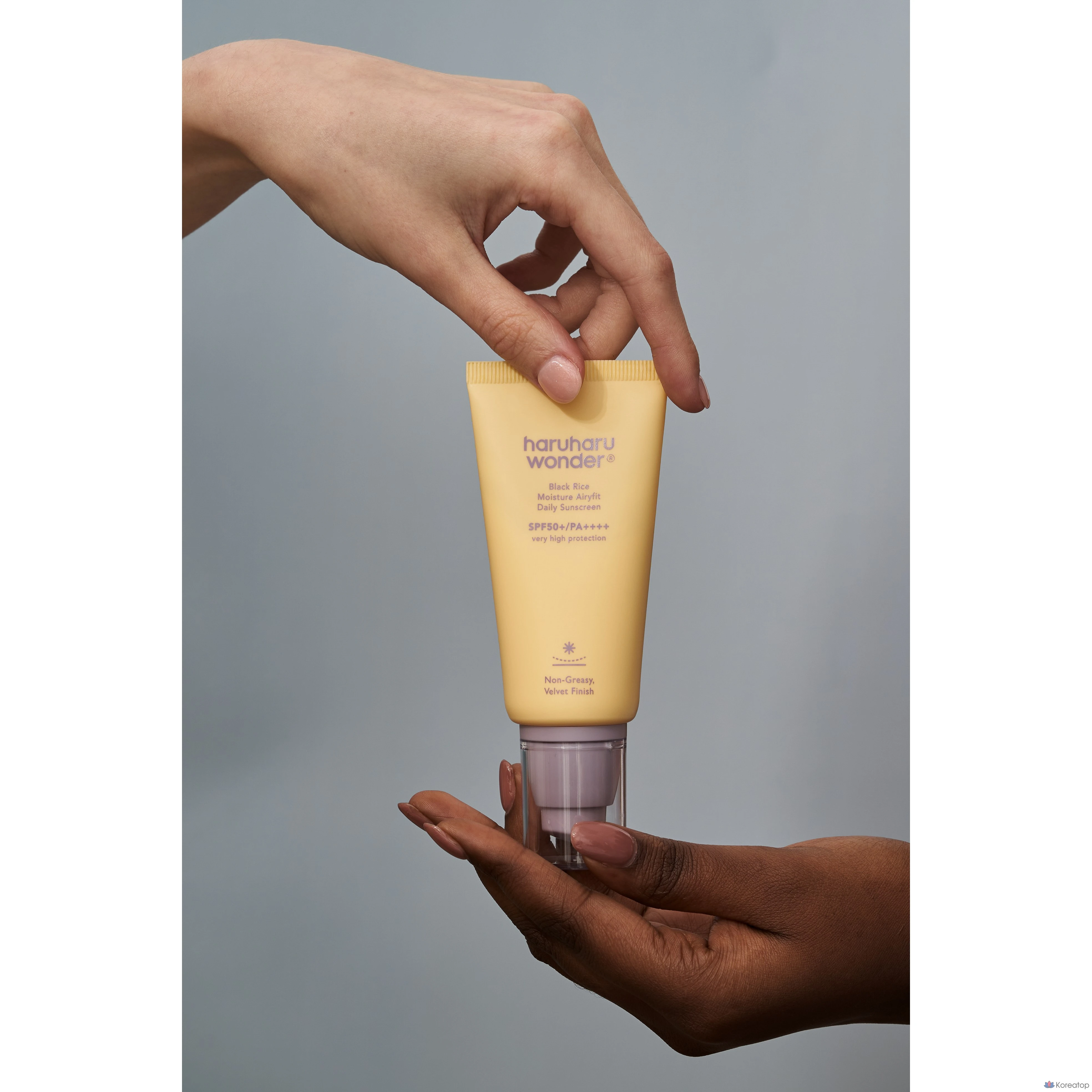 Солнцезащитный крем Haru Haru Wonder Black Rice Moisture Airy Fit Daily Sunscreen, 1 шт., 50 мл