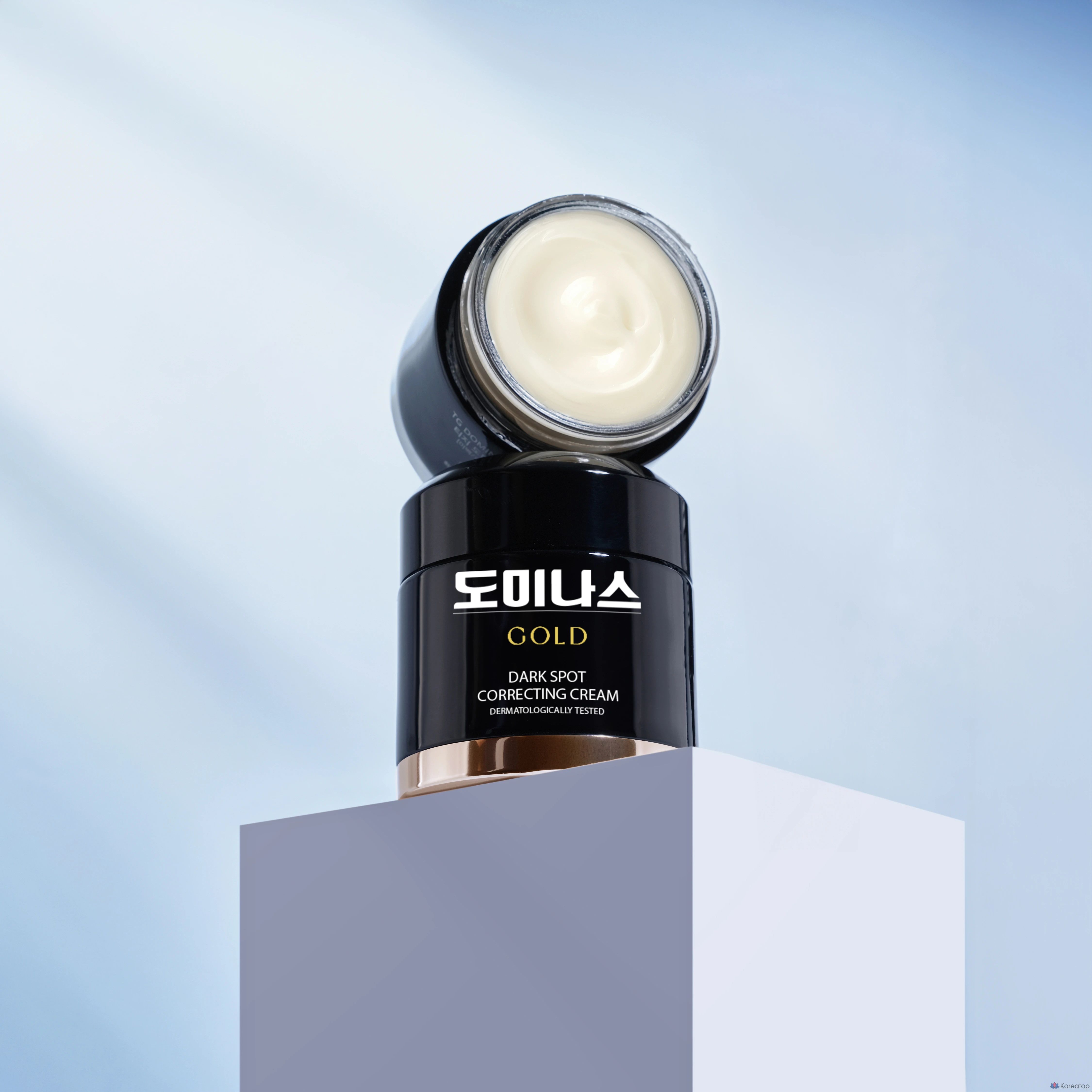 Крем для коррекции темных пятен Dominas Dark Spot Correcting Gold Cream, 45 г, 1 шт.