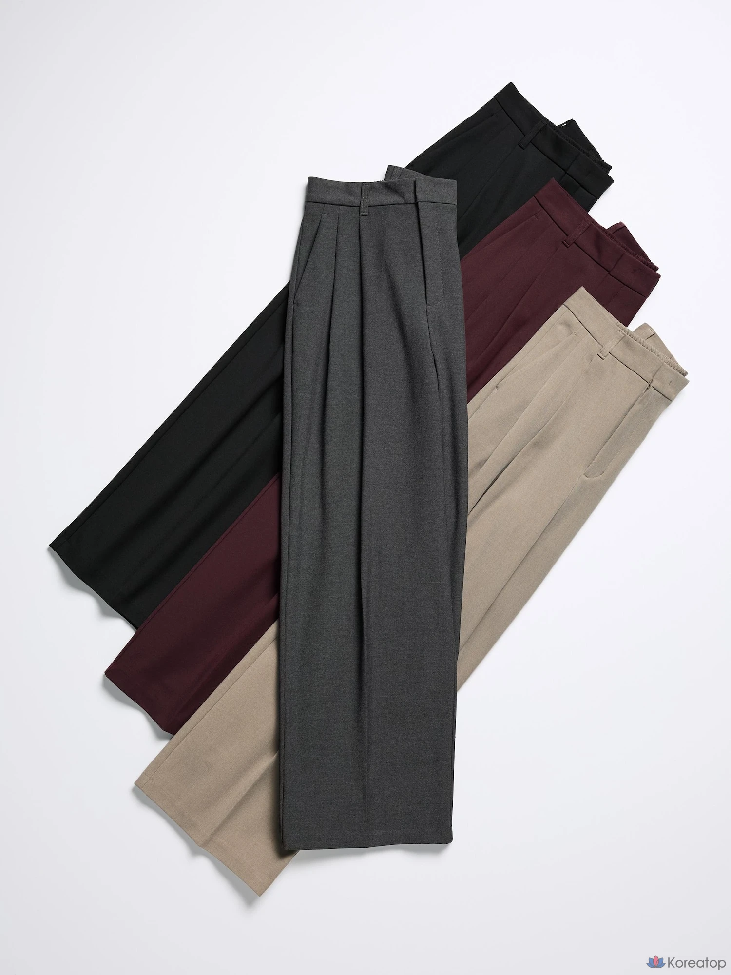 Брюки Uniqlo Tuck Wide Pants