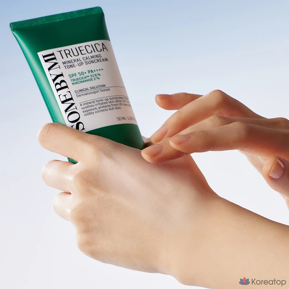 Солнцезащитный крем Some By Mi Truecica Inorganic Sunscreen Calming Tone Up Sunscreen SPF50+ PA++++, 50 мл, 1 шт.