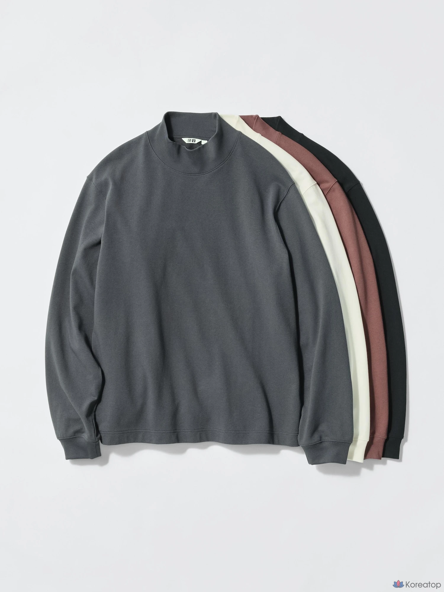 Футболка Uniqlo Mock Neck Long Sleeve T-Shirt