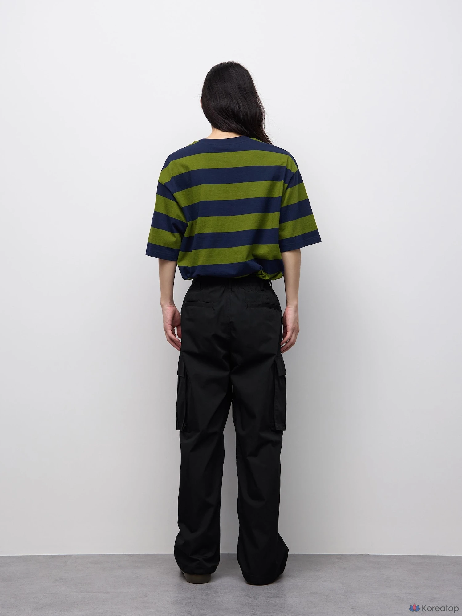 Брюки карго Uniqlo Wide Cargo Pants