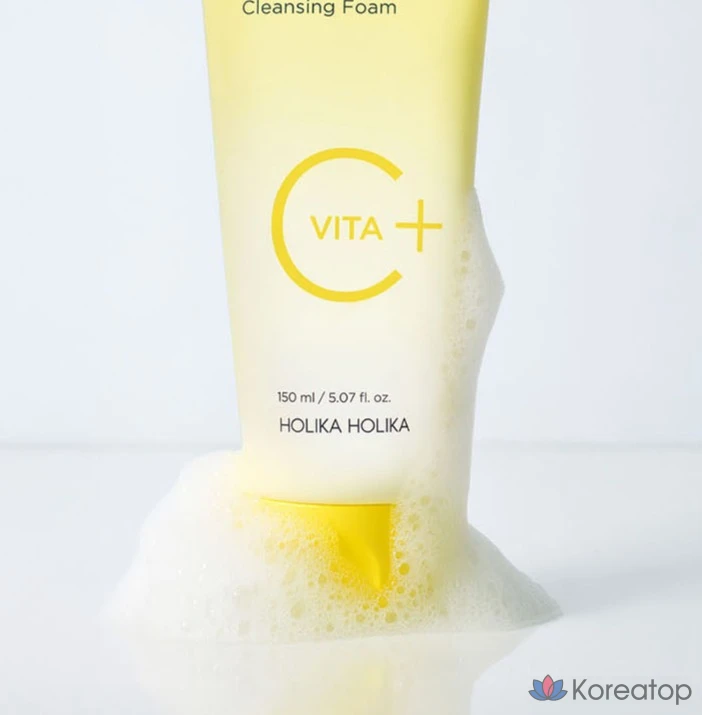 Holika Holika Gold Kiwi Vita C+ Осветляющая очищающая пенка, 1 шт., 150 мл