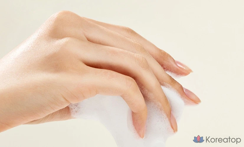 Очищающая пенка для лица PHYSIOGEL Red Soothing Cica Balance AC, 120 мл, 1 шт.