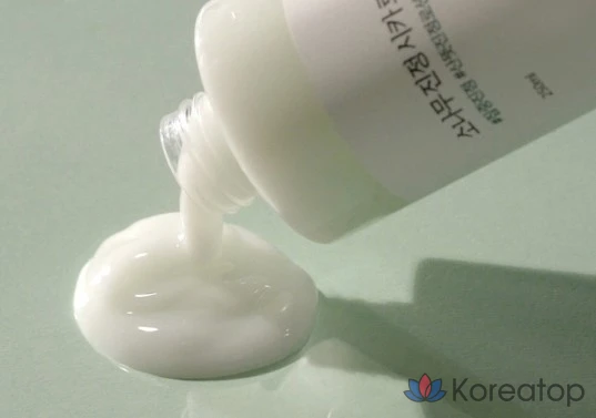 Успокаивающий лосьон Round Lab Pine Calming Cica, 250 мл, 1 шт.