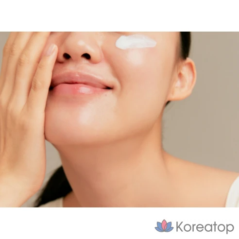 Солнцезащитный крем эссенция гиалуроновая увлажняющая INNISFREE SPF50+ PA++++, 50 мл