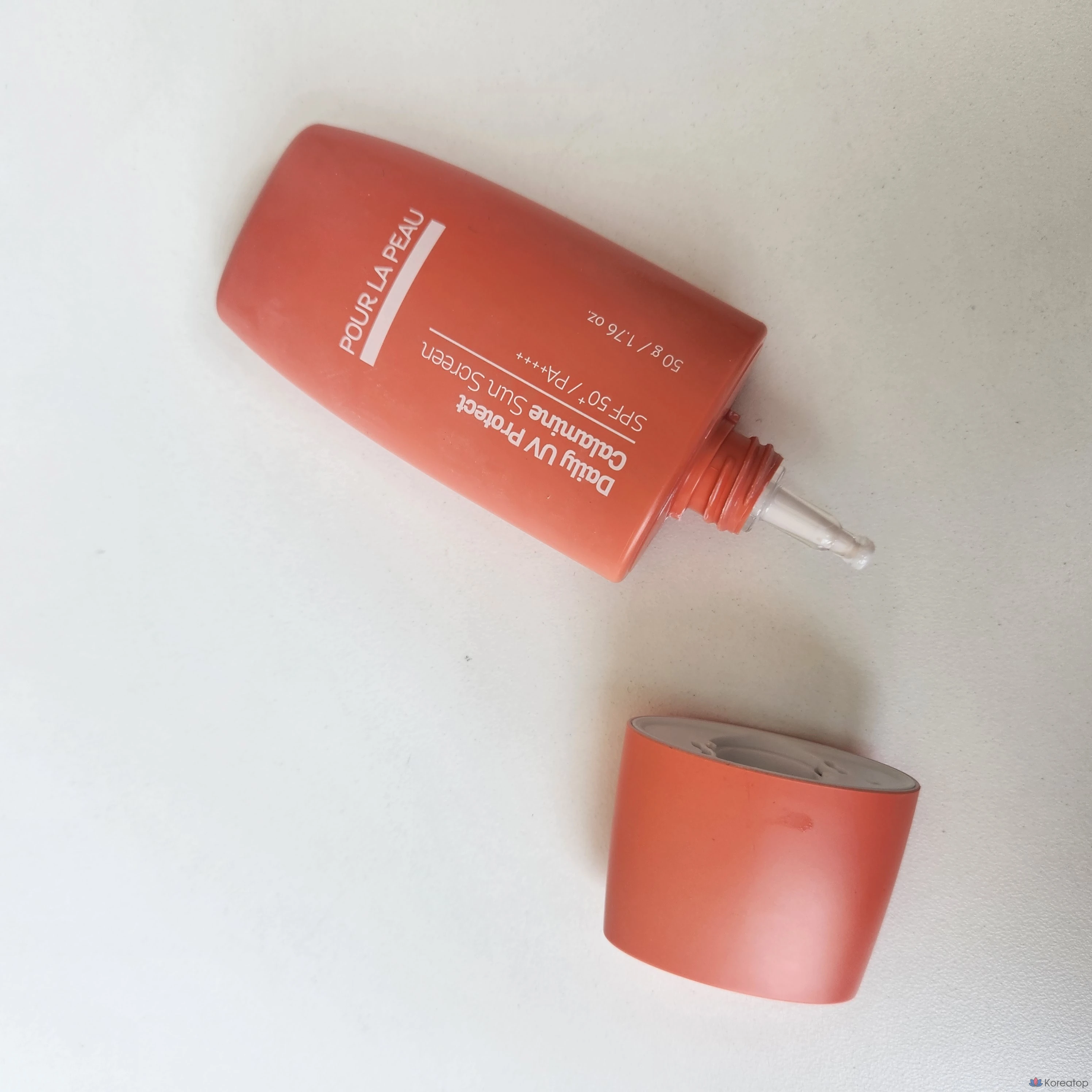 Солнцезащитный крем Pour La Peau Daily UV Protect Calamine Sunscreen, 50 г, 1 шт.