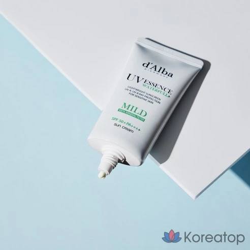 Солнцезащитный крем для чувствительной кожи Dalva Waterpool SPF50+ PA++++, 50 мл