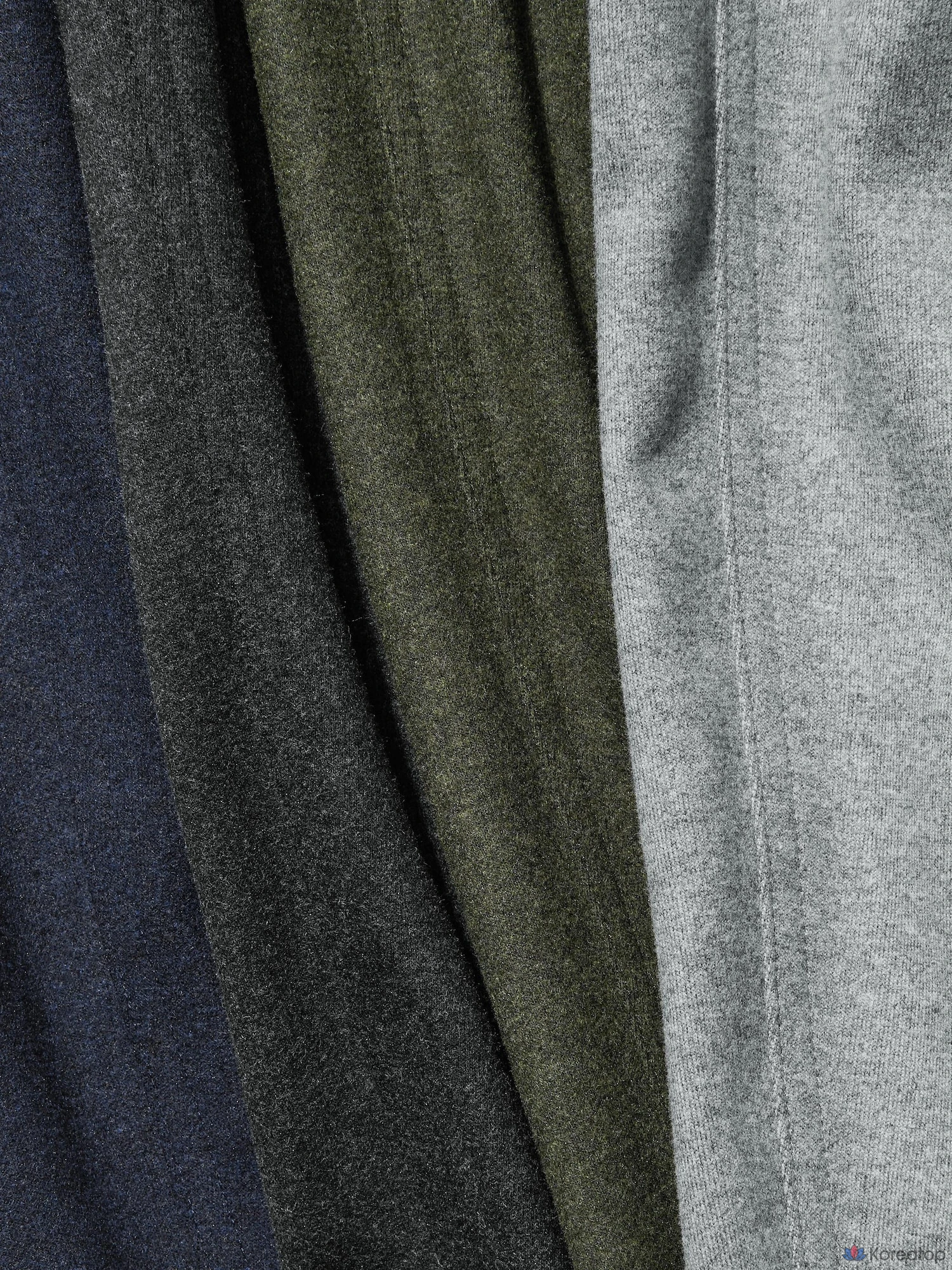 Брюки Uniqlo Brushed Jersey Barrel Leg Pants, длина 70–74 см