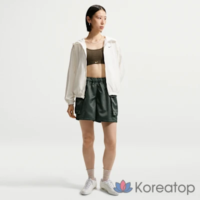 Шорты женские Nike Sportswear Loose Fit Mid-Rise Satin Cargo Shorts