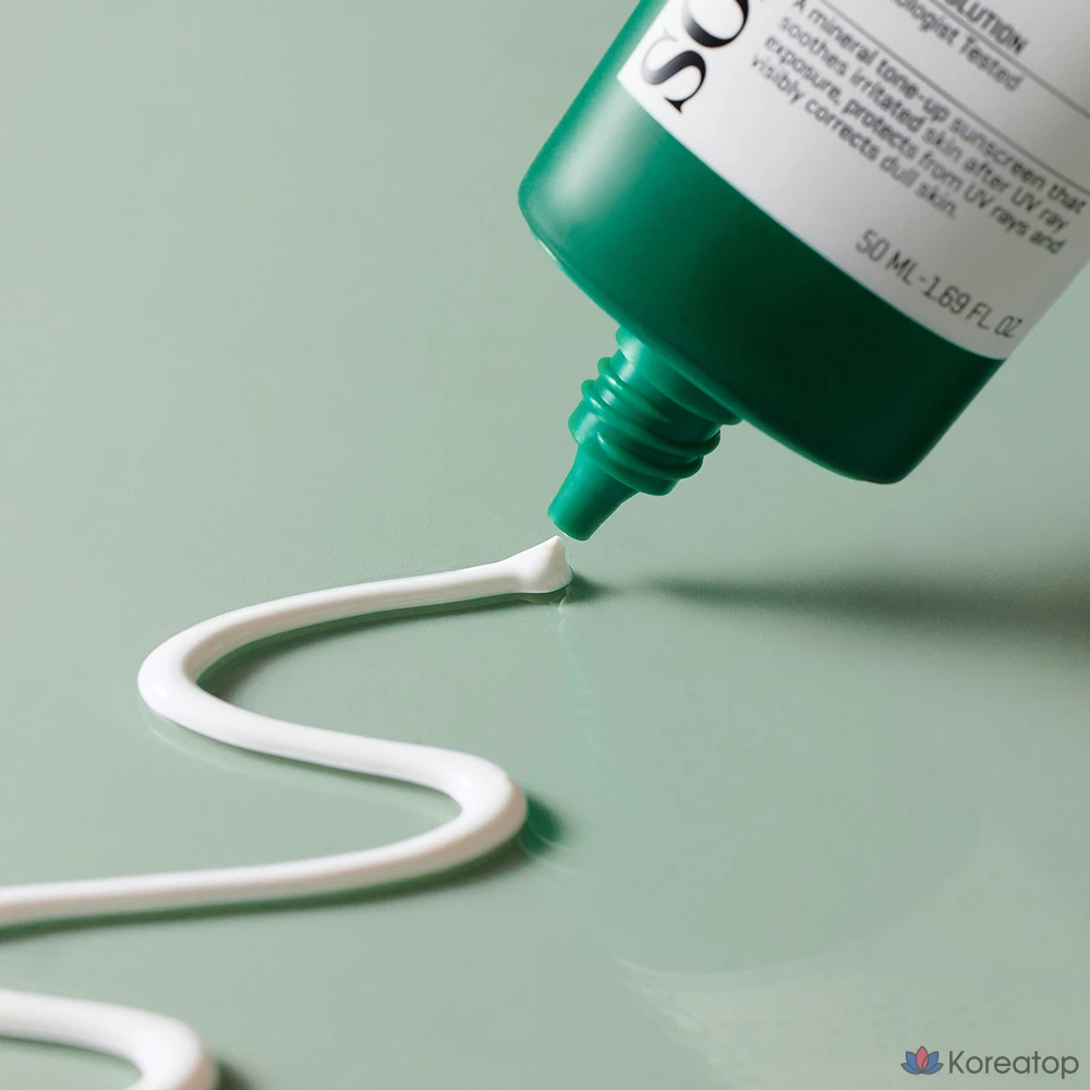 Солнцезащитный крем Some By Mi Truecica Inorganic Sunscreen Calming Tone Up Sunscreen SPF50+ PA++++, 50 мл, 1 шт.