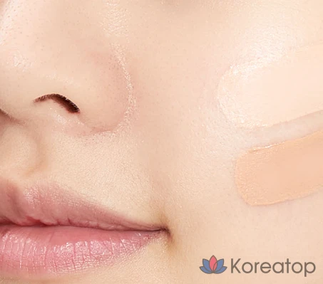Тональный кушон VT Cosmetics Essence Skin Gold Glow Foundation Pact, оттенок 21 Beige, 12 г, 1 шт.