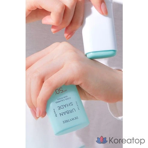 Успокаивающий солнцезащитный стик Dewytree Urban Shade Cool Calming Sun Stick SPF50+ PA++++, 20 г, 2 шт