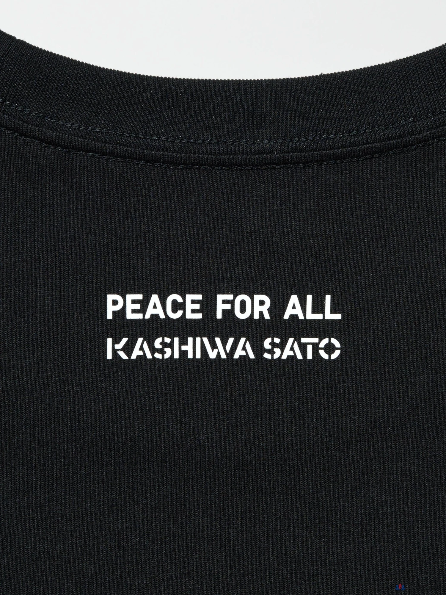Футболка Uniqlo PEACE FOR ALL Graphic T (Regular Fit) Kashiwa Sato