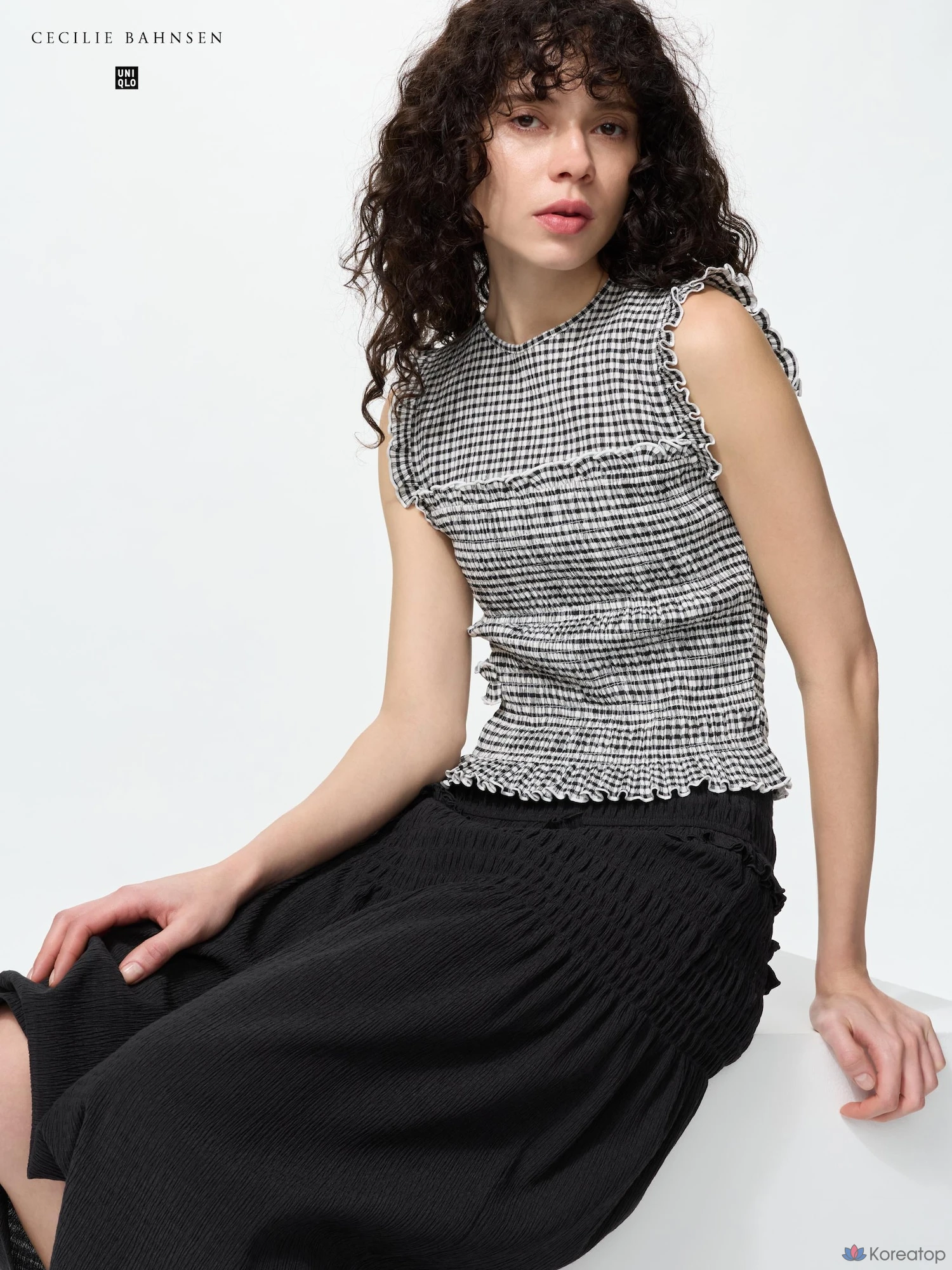 Футболка без рукавов Uniqlo Shirring T (Sleeveless)