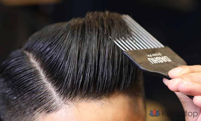 Расческа-помада DASHU Classic Styling Pick Pomade Comb, разные цвета, 1 шт.