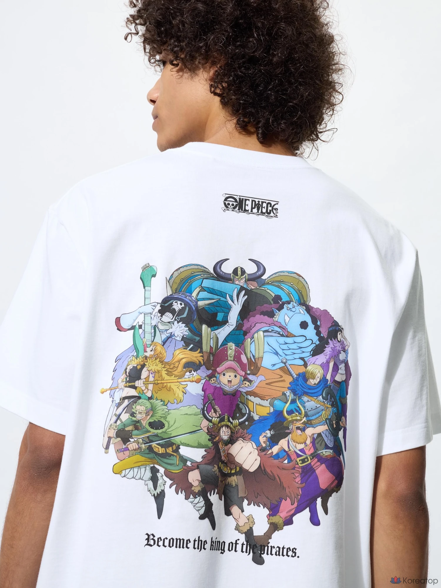 Футболка Uniqlo One Piece UT Graphic T-Shirt