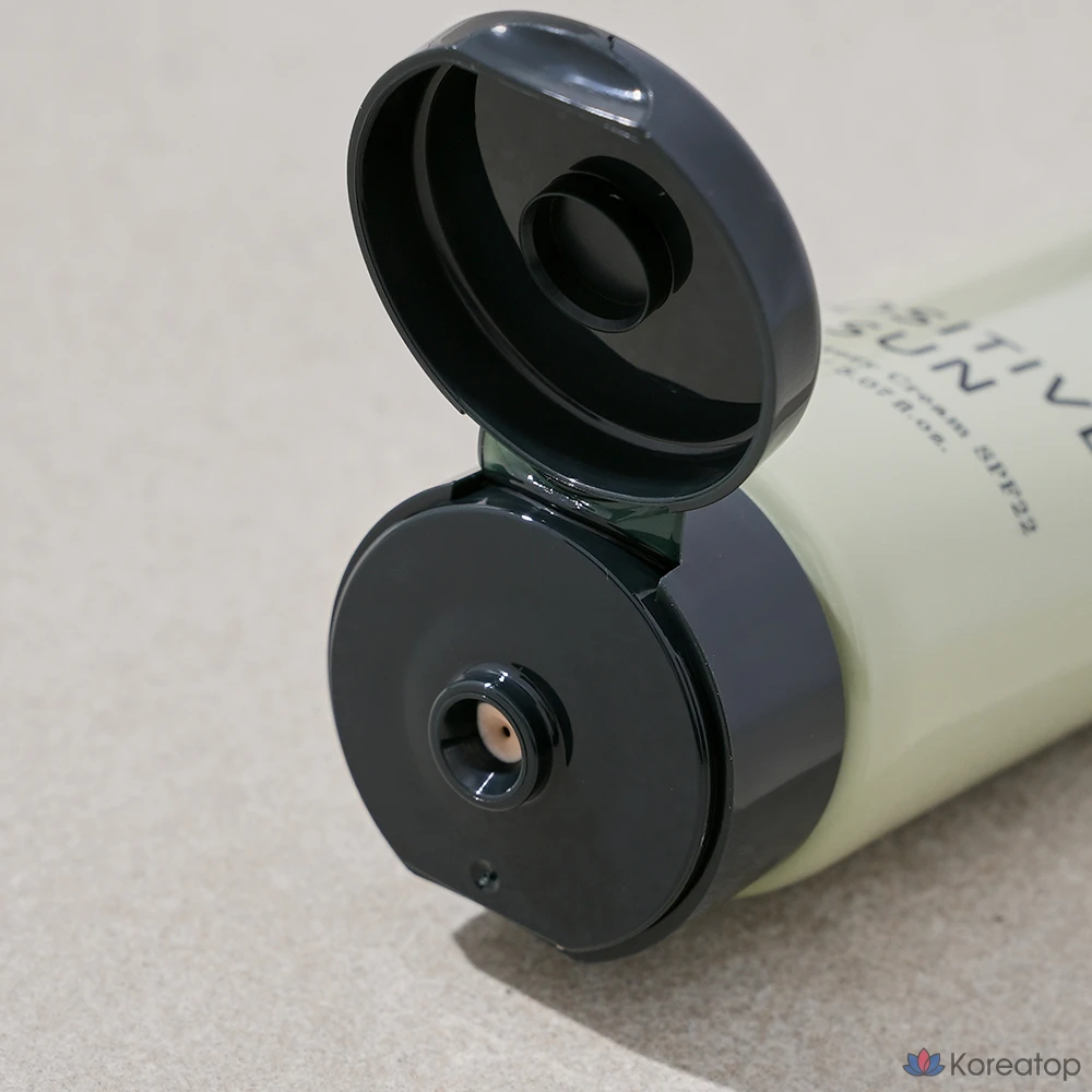 Солнцезащитный крем SHAISHAISHAI Positive Sun Tan Watery Cream, 150 мл, 1 шт.