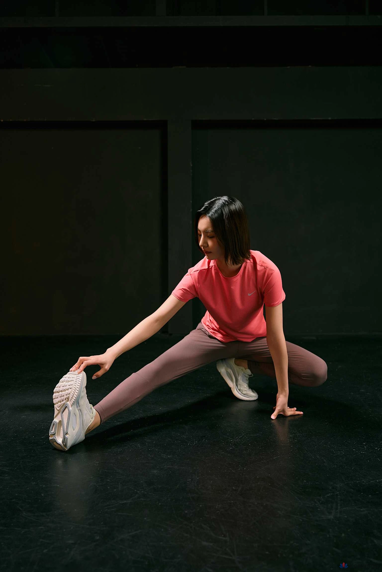 Брюки женские Nike Swift Dri-FIT Mid-Rise Running Pants