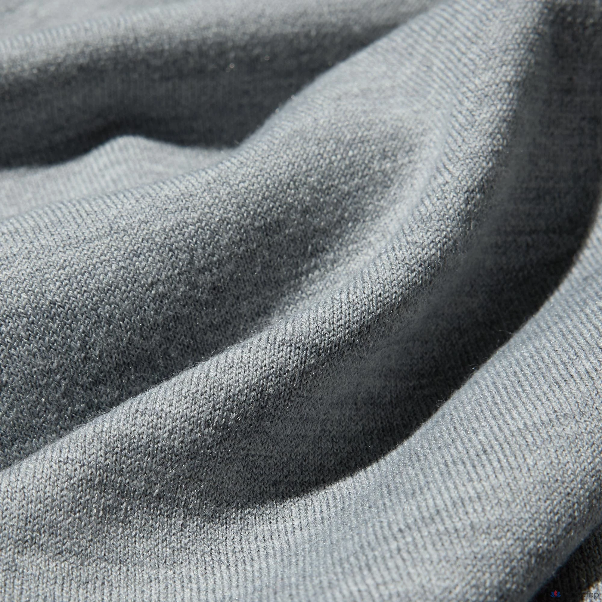 Свитер Uniqlo Double Face Crew Neck