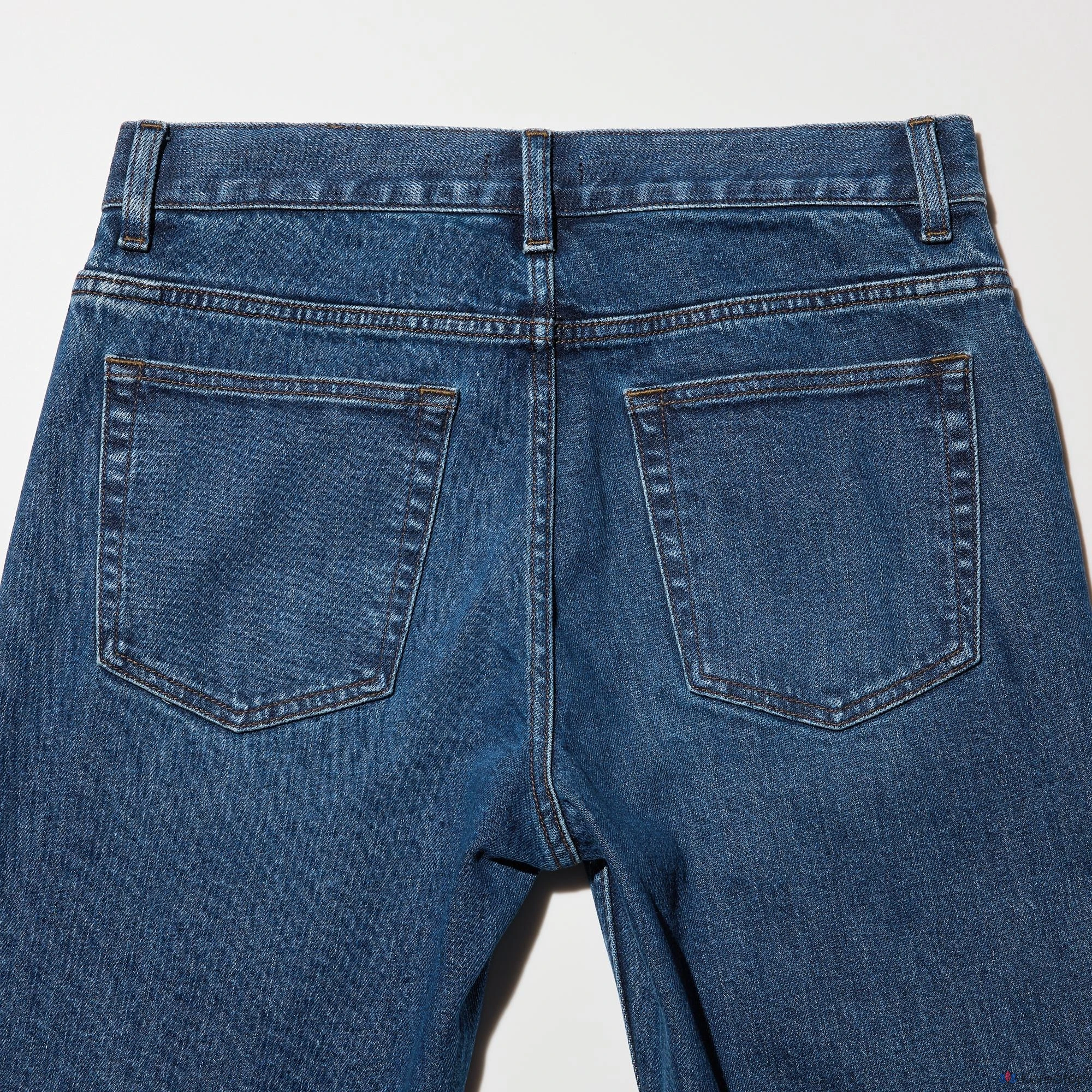Джинсы Uniqlo Slim Straight