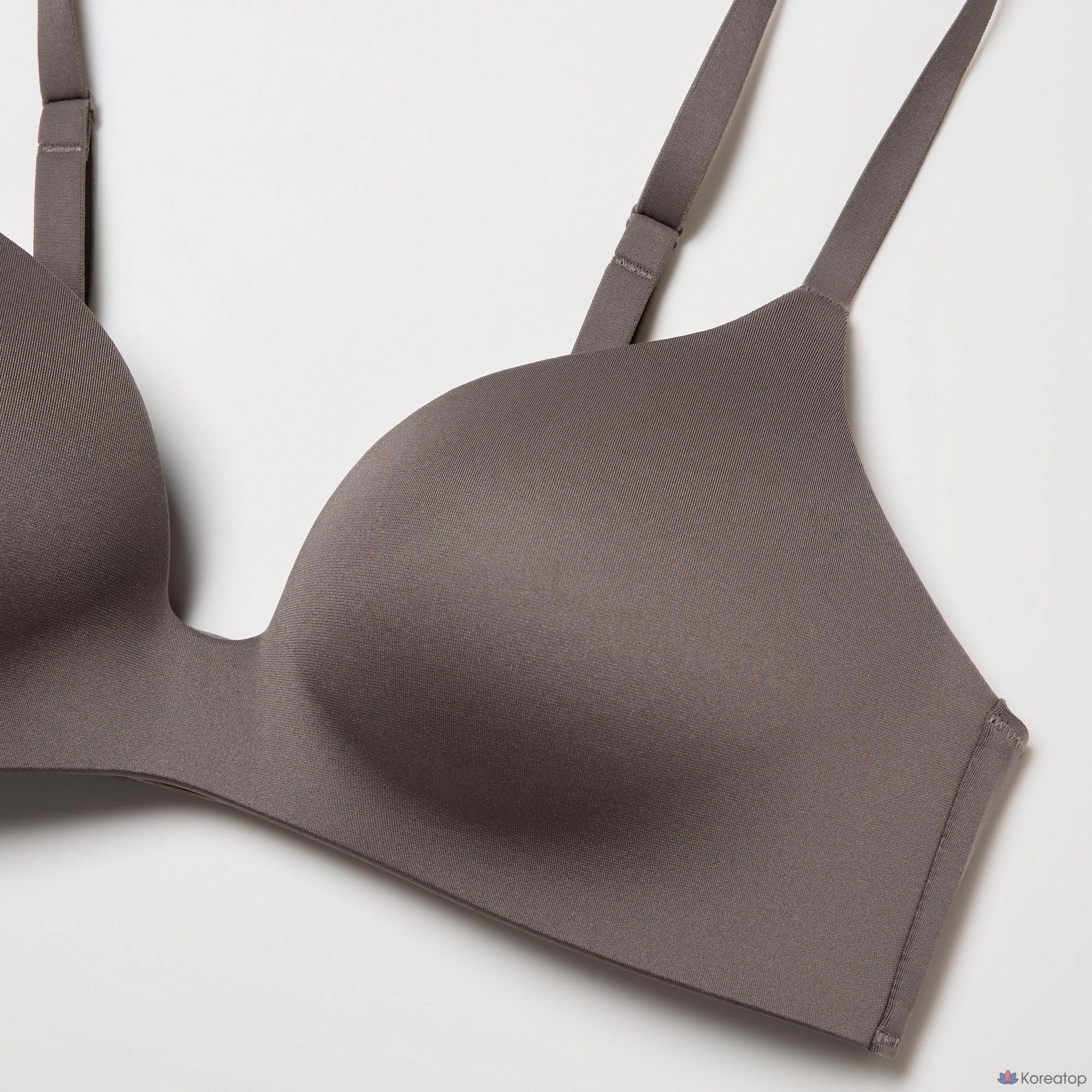 Бюстгальтер без косточек Uniqlo Wireless Bra 3D Hold