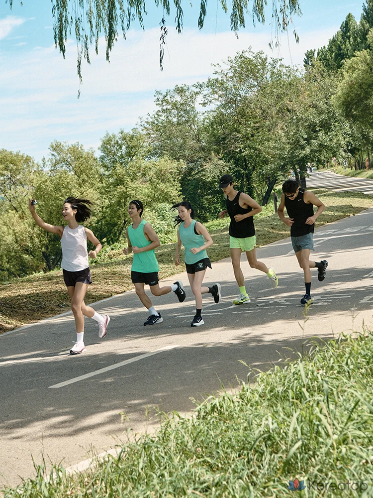 Шорты женские Nike Swift Dri-FIT Mid-Rise 2-in-1 Running Shorts