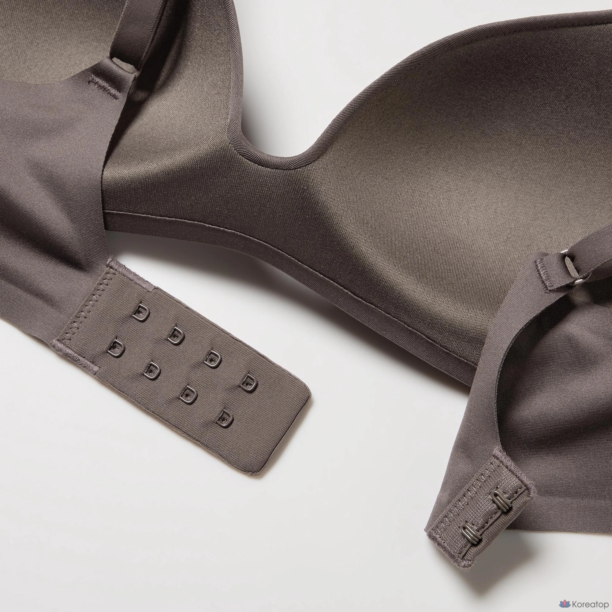 Бюстгальтер без косточек Uniqlo Wireless Bra 3D Hold