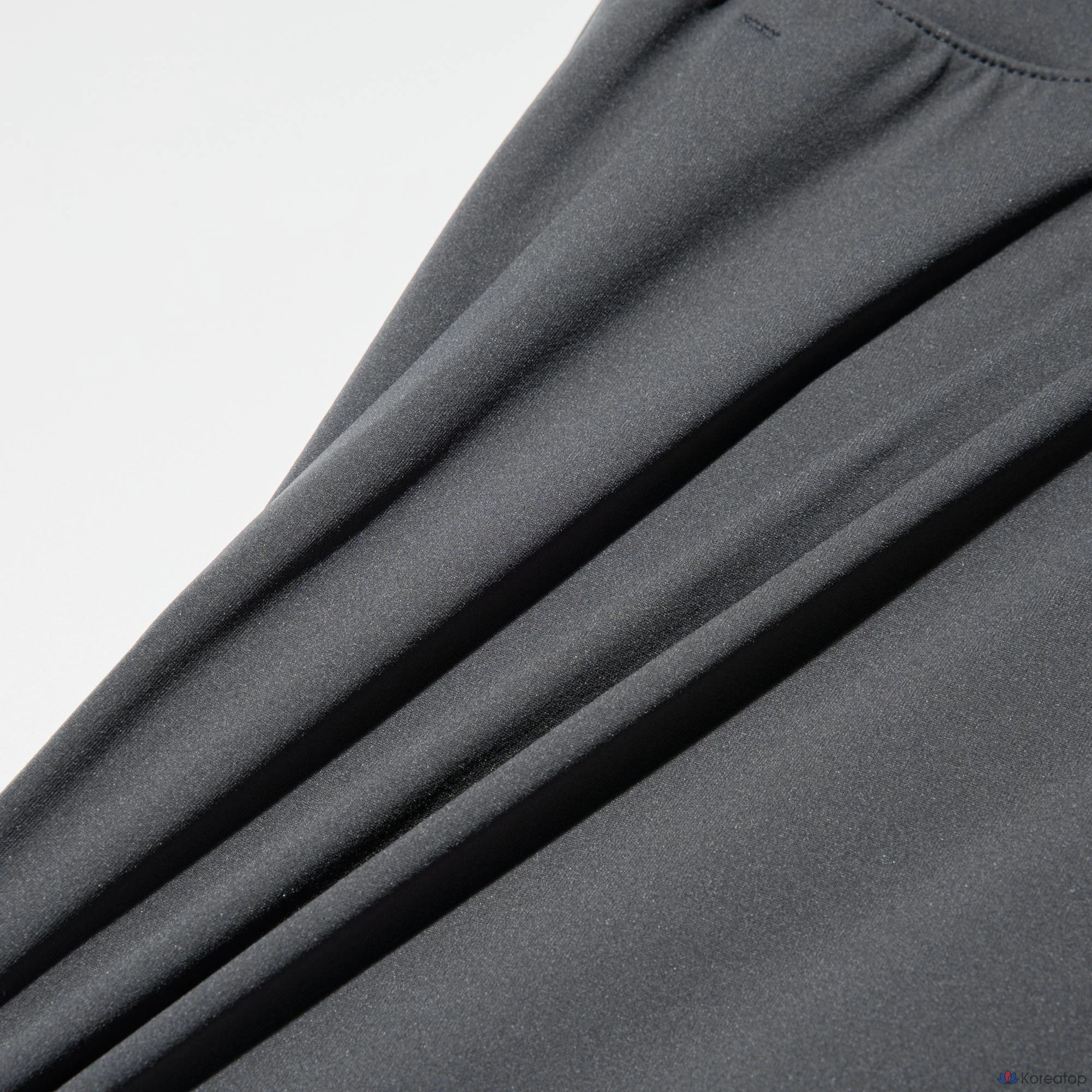 Брюки Uniqlo Ultra Stretch Active Jogger Pants, длинные, длина 71–73 см