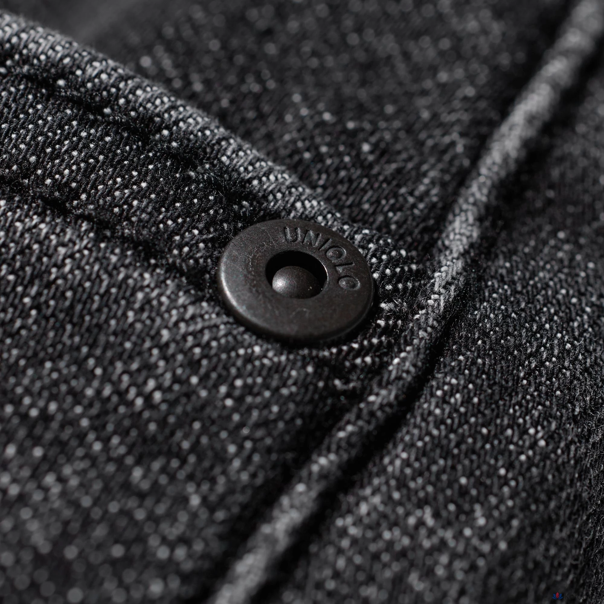 Джинсы Uniqlo EZY Barrel Jeans