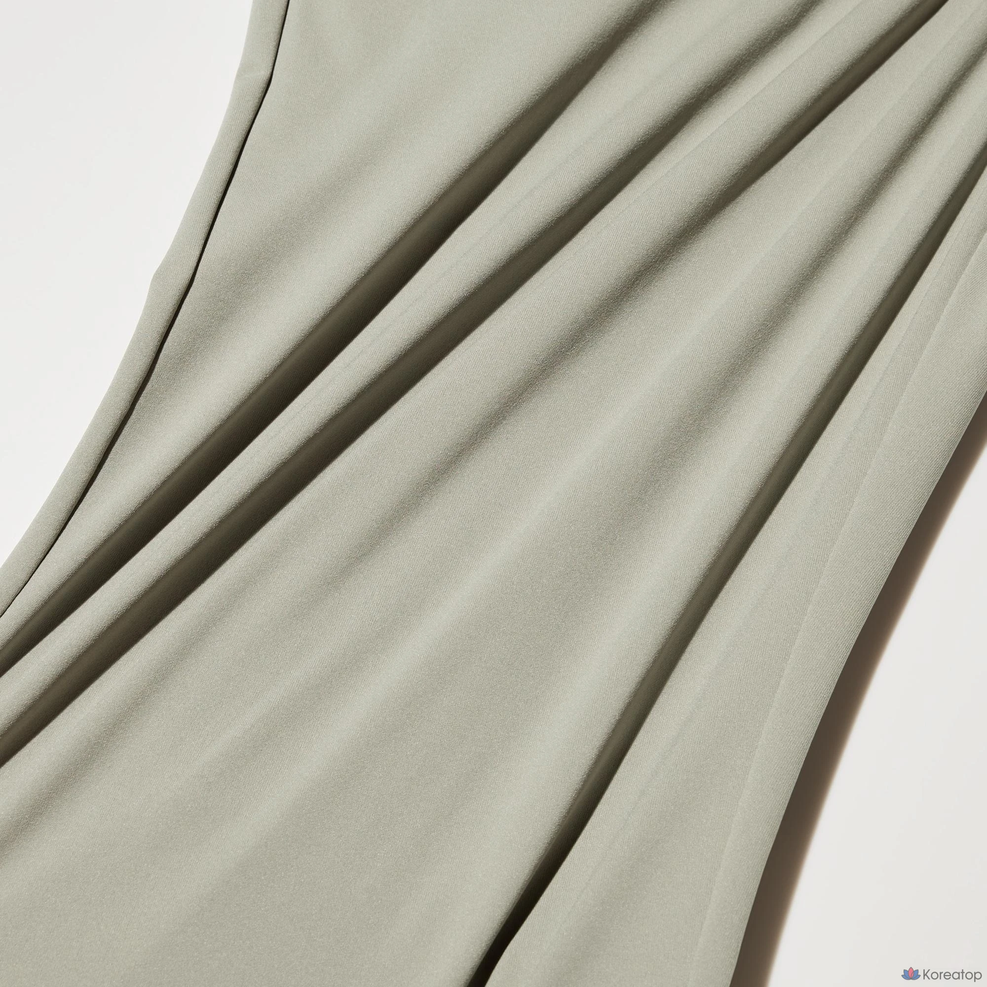 Брюки Uniqlo Ultra Stretch Active Jogger Pants, длина ноги 69–75 см, длинные