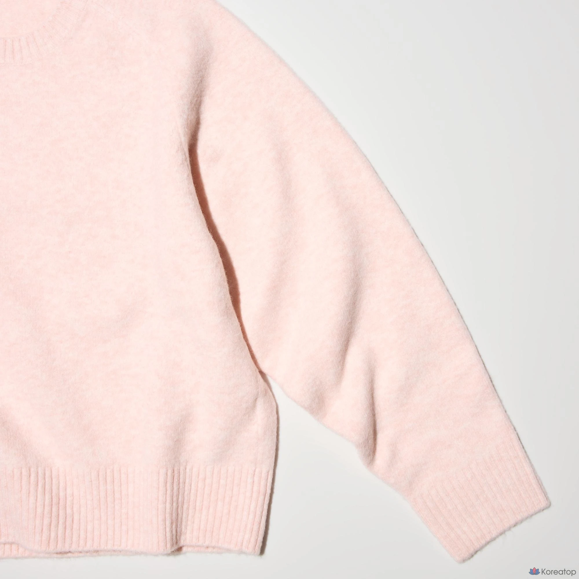 Свитер Uniqlo Souffle Yarn Crew Neck Sweater