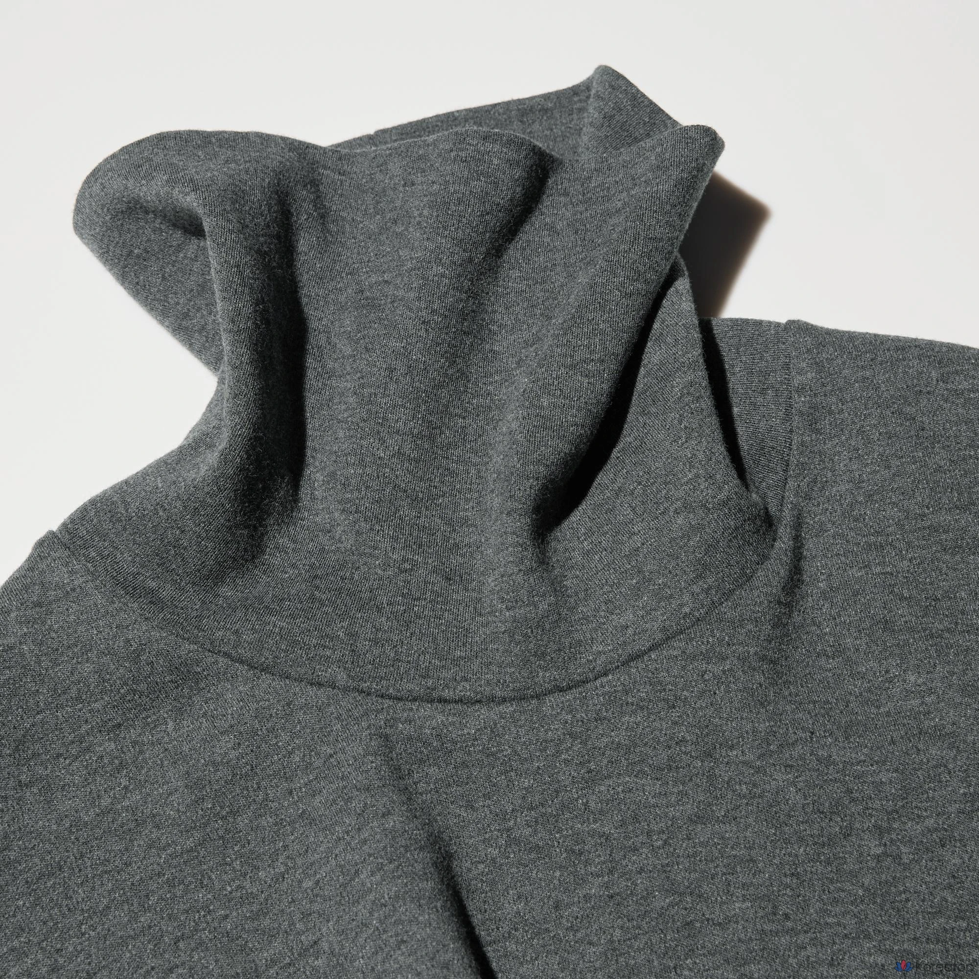 Футболка с длинным рукавом Uniqlo Soft Brushed Turtleneck T